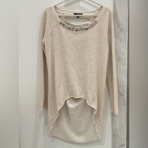 🔴VERY J JEWELED CUTOUT BACK SWEATSHIRT🔴